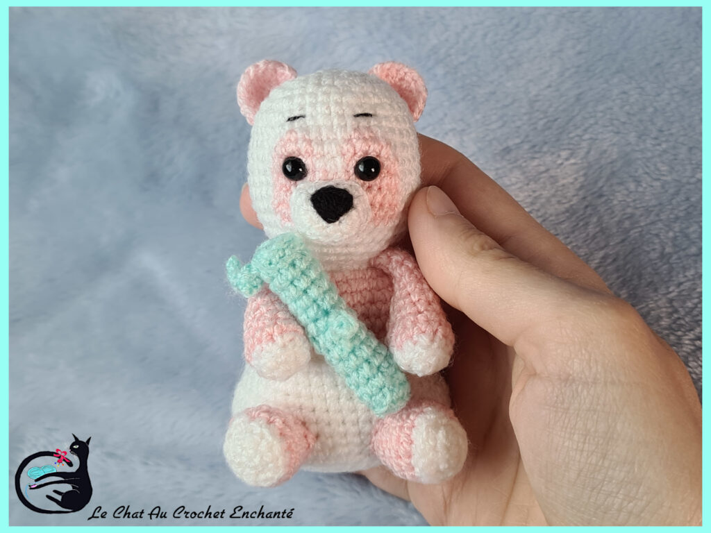 Panda rose au crochet